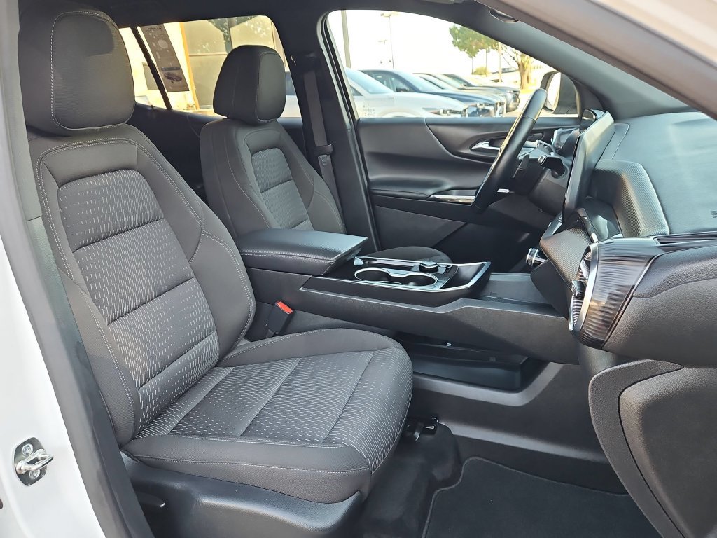 Used 2026 Chevrolet Equinox LT FWD image 31