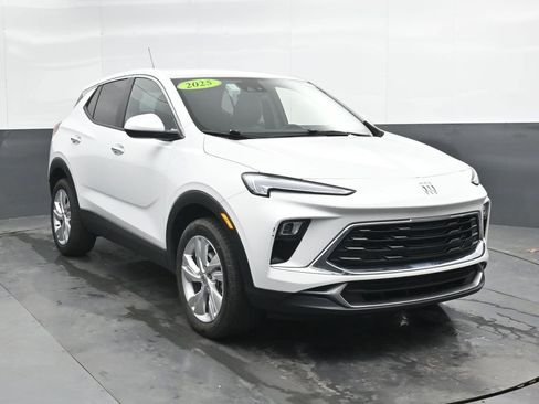 Used 2025 Buick Encore GX Preferred image 4