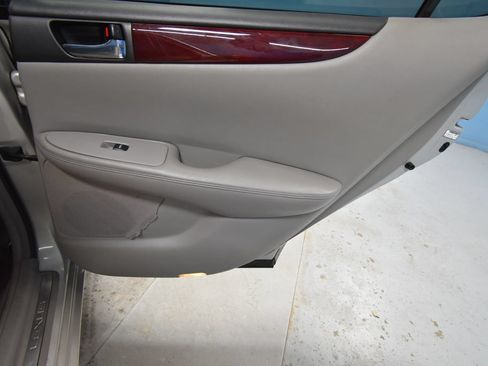Used 2004 Lexus ES 330 FWD image 24
