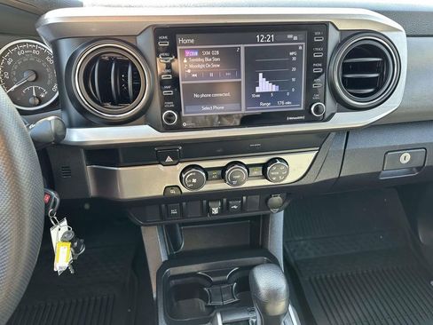 Used 2020 Toyota Tacoma SR5 image 16