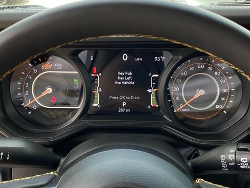 Used 2025 Jeep Wrangler Unlimited Rubicon 392 AWD/4WD image 15
