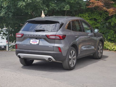 Certified 2025 Ford Escape Platinum AWD/4WD image 22