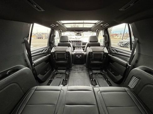 Used 2023 GMC Yukon XL Denali AWD/4WD image 53