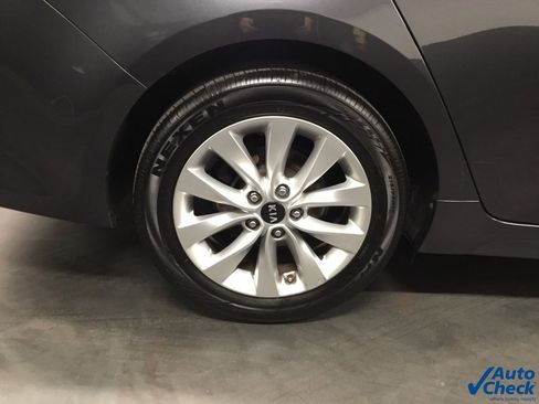 Used 2018 Kia Optima EX w/ Premium Package image 19