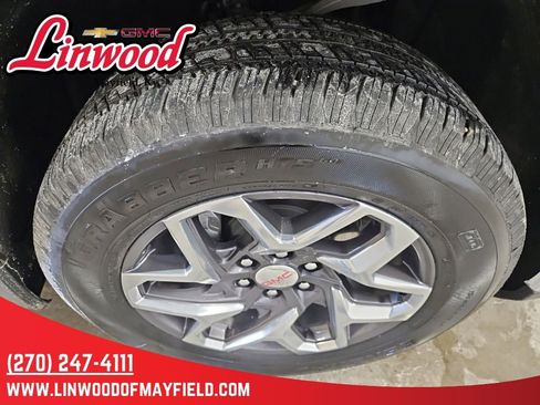 Used 2024 GMC Sierra 1500 SLT w/ SLT Premium Plus Package AWD/4WD image 9