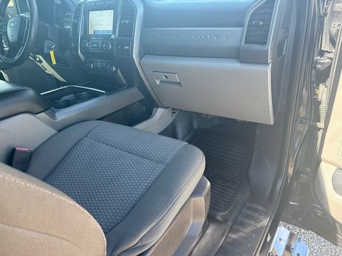 Used 2020 Ford F350 XLT w/ XLT Premium Package AWD/4WD image 8