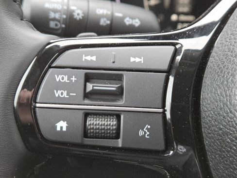 Used 2025 Honda Pilot EX-L image 33