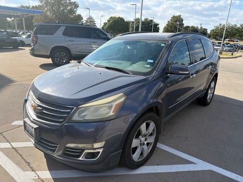 Used 2013 Chevrolet Traverse LTZ FWD image 2