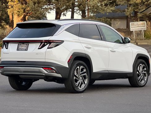 Certified 2025 Hyundai Tucson Limited image 4