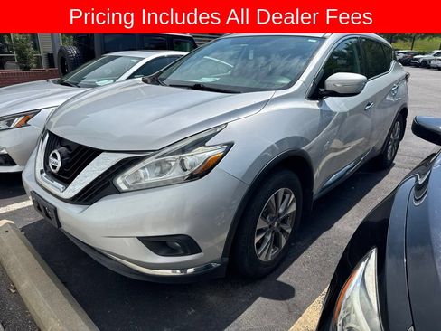 Used 2015 Nissan Murano SV FWD image 2