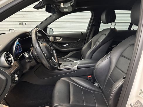 Used 2021 Mercedes-Benz GLC 300 GLC 300 image 10