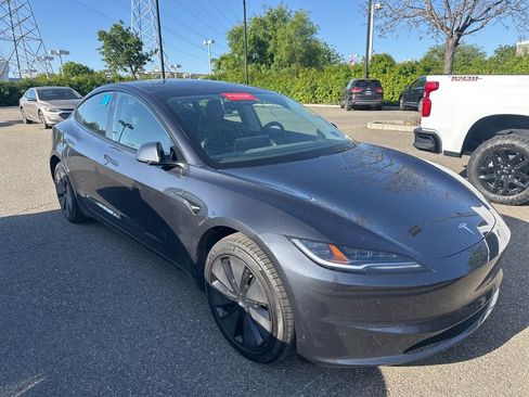 Used 2025 Tesla Model 3 image 1