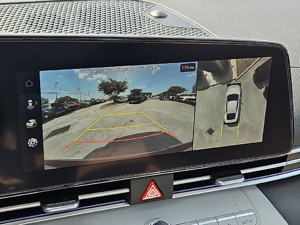 Used 2024 Hyundai Elantra Limited FWD image 18