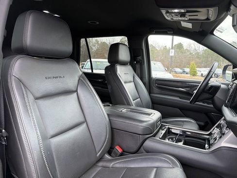 Used 2023 GMC Yukon Denali image 19
