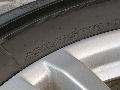 Used 2022 Ford Explorer XLT RWD image 11