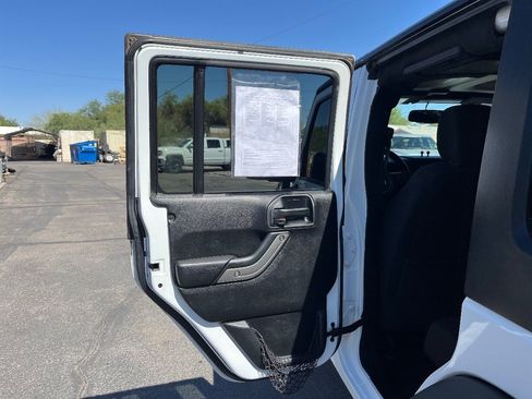 Used 2017 Jeep Wrangler Unlimited Sport w/ Quick Order Package 24S AWD/4WD image 26