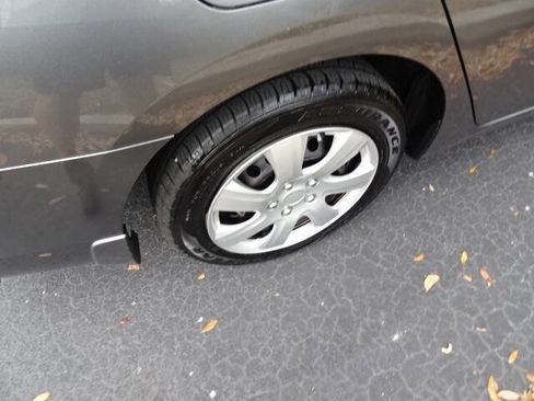 Used 2015 Nissan Sentra S image 18