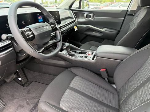 New 2026 Kia Sorento LX FWD image 16