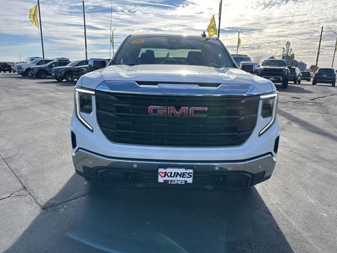 Used 2025 GMC Sierra 1500 Pro w/ Pro Value Package image 16
