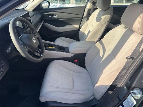 Used 2023 Honda Accord EX image 19