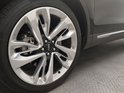 Used 2018 Lincoln MKX Reserve w/ Driver Assistance Package image 31