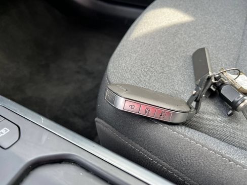Used 2025 Kia K4 FWD image 20