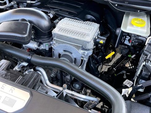 Used 2022 Jeep Wagoneer Series II image 32