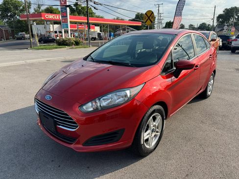 Used 2019 Ford Fiesta SE FWD image 3