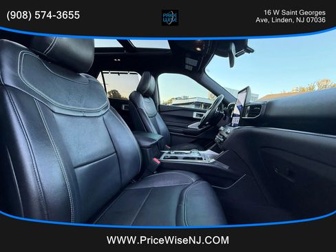 Used 2020 Ford Explorer ST w/ Premium Technology Package image 21