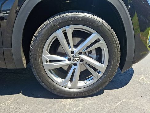 Used 2024 Volkswagen Atlas Cross Sport SEL R-Line AWD/4WD image 8