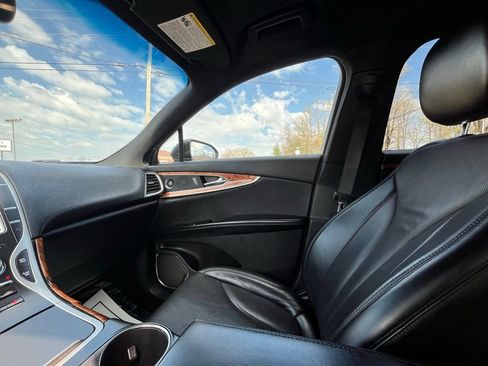 Used 2020 Lincoln Nautilus Reserve FWD image 18