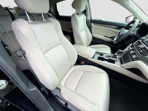 Used 2018 Honda Accord LX image 25
