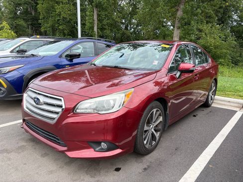 Used 2017 Subaru Legacy 3.6R Limited AWD/4WD image 3
