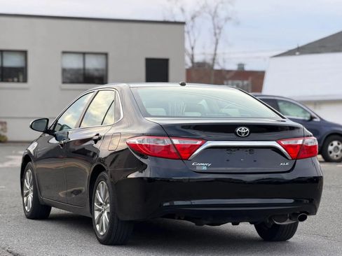 Used 2017 Toyota Camry XLE image 8