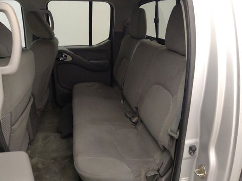 Used 2016 Nissan Frontier SV w/ SV Value Truck Package image 18