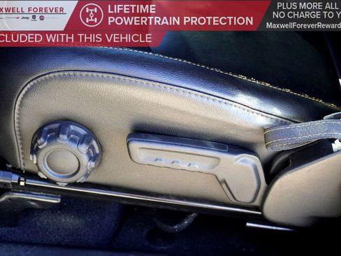 Used 2022 Jeep Gladiator Overland image 24