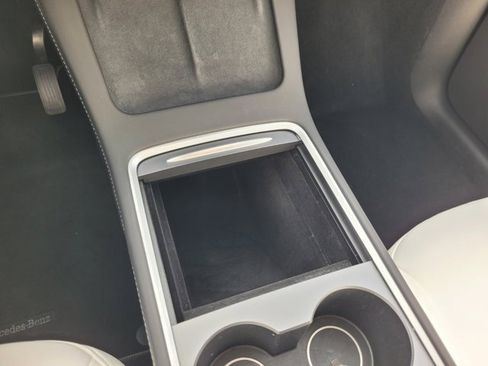 Used 2024 Tesla Model Y Long Range image 33