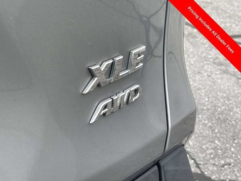 Used 2020 Toyota RAV4 XLE AWD/4WD image 12
