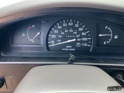 Used 2004 Toyota Tacoma 2WD Regular Cab w/ Enhancement Pkg image 47