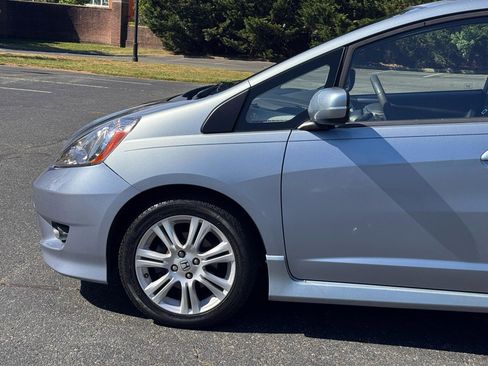 Used 2011 Honda Fit Sport image 7