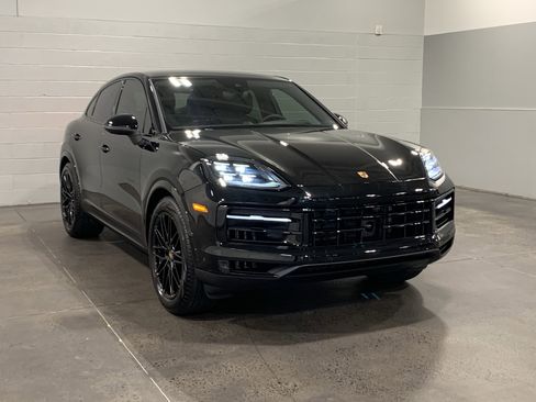 New 2026 Porsche Cayenne Coupe image 9