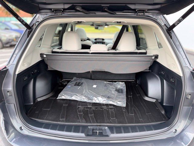 Used 2024 Subaru Forester Premium AWD/4WD image 23