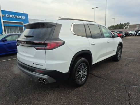 Used 2025 GMC Acadia Elevation image 10