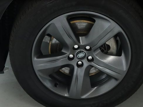 Certified 2025 Land Rover Range Rover Velar Dynamic SE image 37