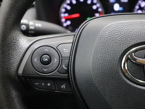 Used 2022 Toyota RAV4 XLE image 24