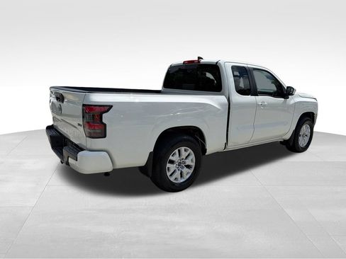 Used 2024 Nissan Frontier SV w/ SV Convenience Package RWD image 8
