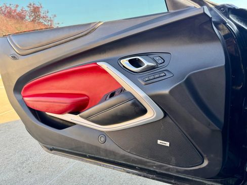 Used 2016 Chevrolet Camaro SS image 37