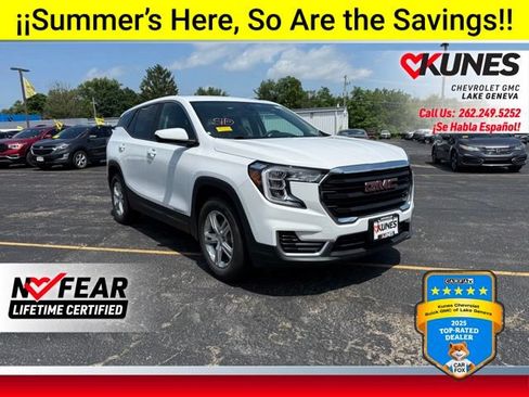 Used 2024 GMC Terrain SLE FWD image 1