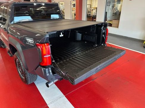 Certified 2025 Toyota Tacoma TRD Off-Road w/ TRD Off Road Premium Package image 26