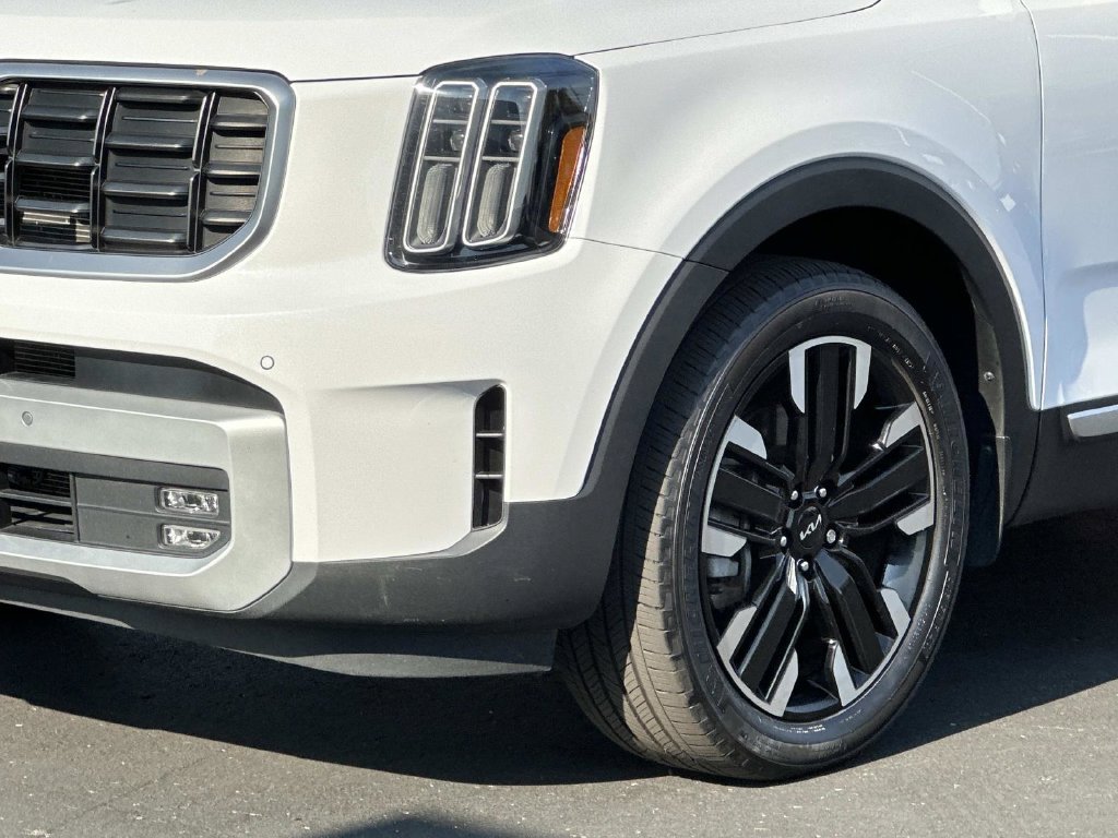 Used 2024 Kia Telluride SX Prestige w/ Towing Package AWD/4WD image 8